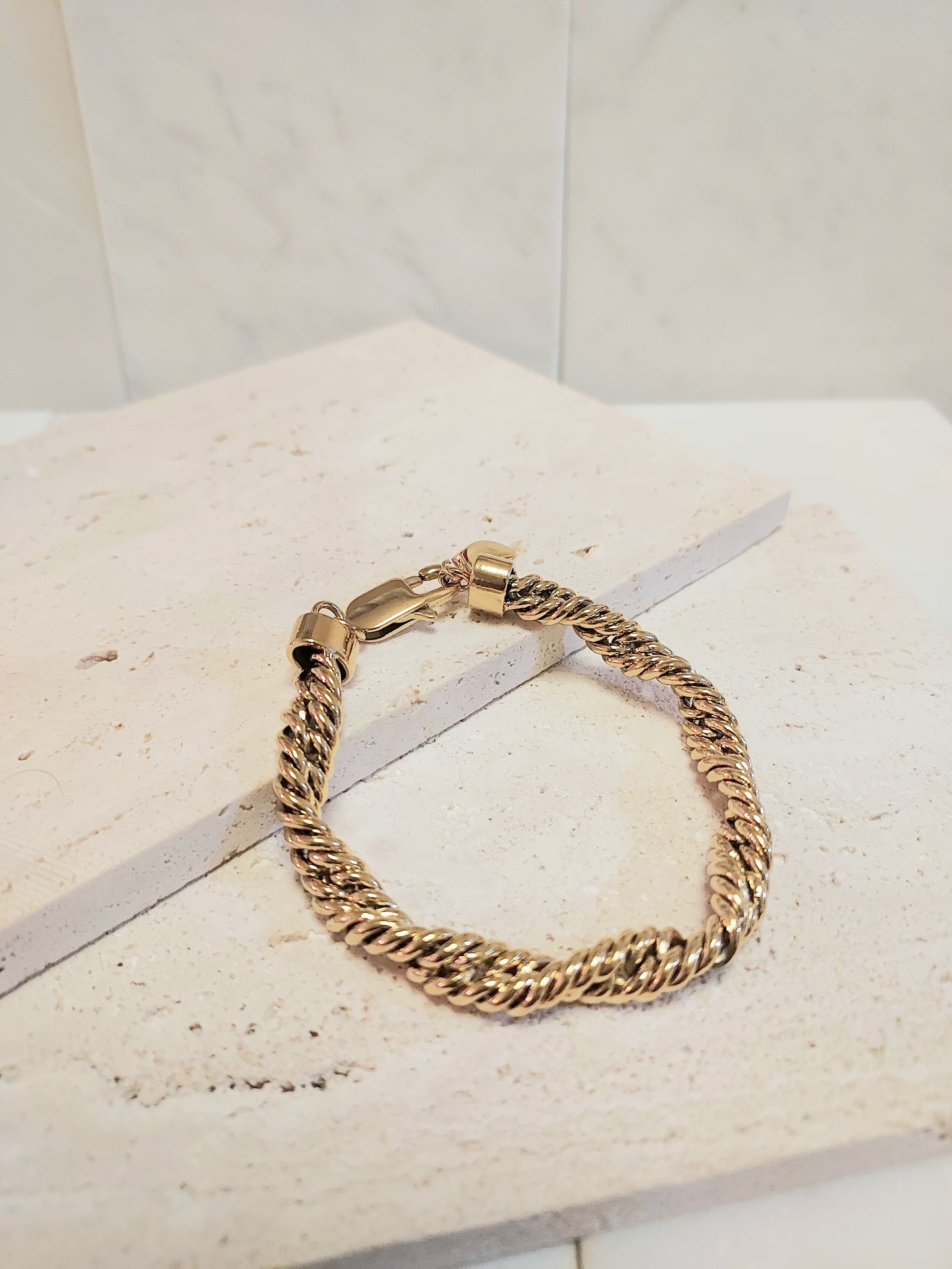 PULSERA TRENZADA-STAINLESS STEEL-CHAPADO EN ORO 18K -AGUEDA- 1 PIEZA-