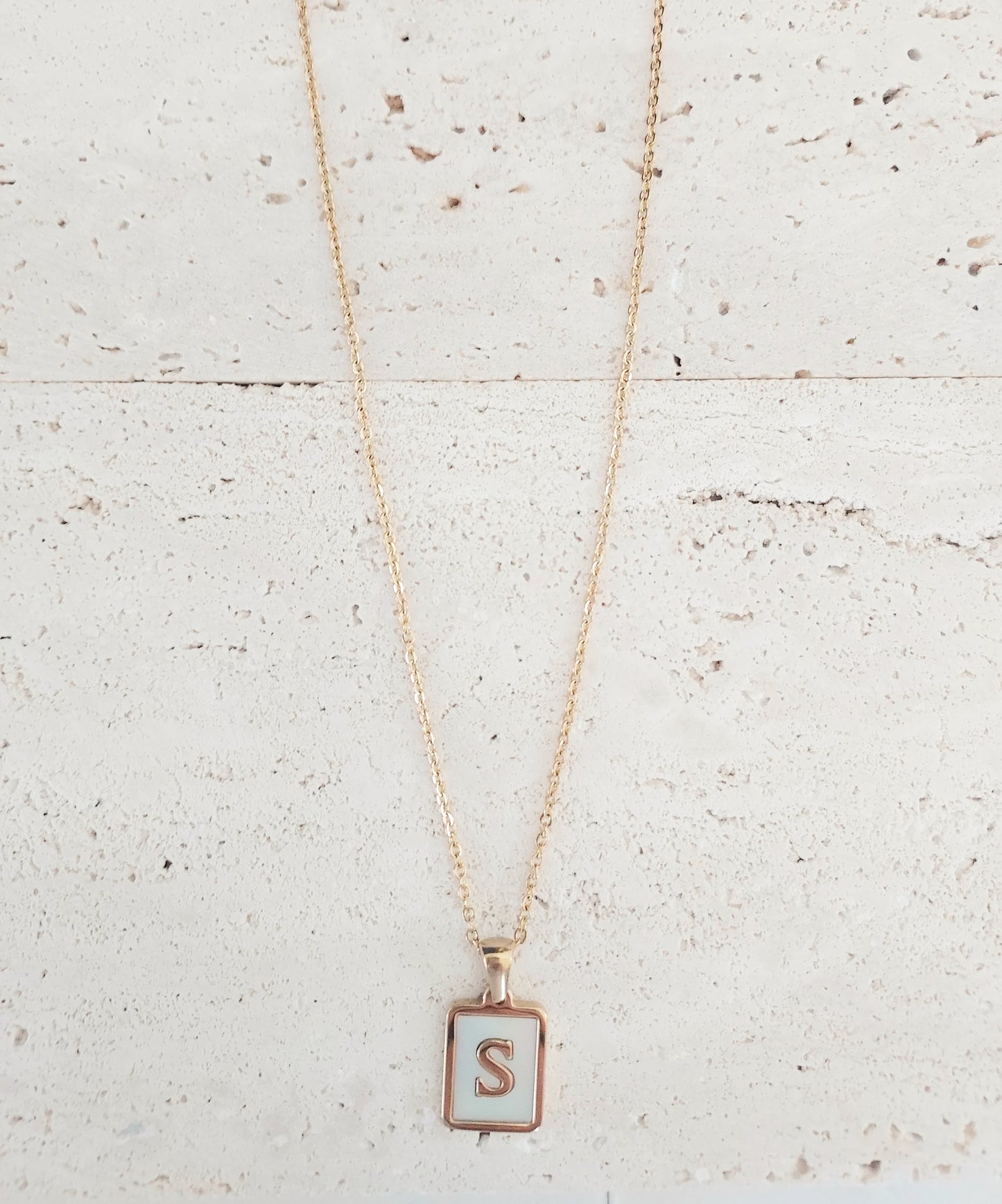 NECKLACE WITH INITIAL 18K GOLD PLATED-STAINLESS STEEL- ELIZA -1 PIECE-LETTERS (AZ)